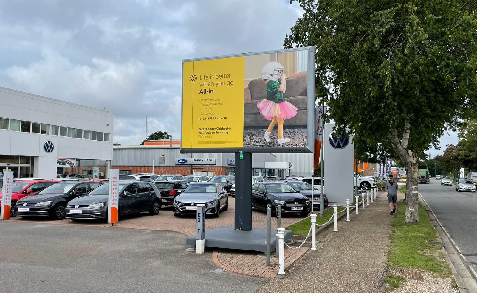 Peter Cooper Volkswagen Chichester Car dealership in Chichester